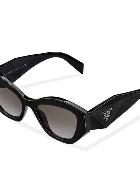 ocgiali prada da sole con fiamme laterali|Occhiali da sole di Prada Eyewear da donna .